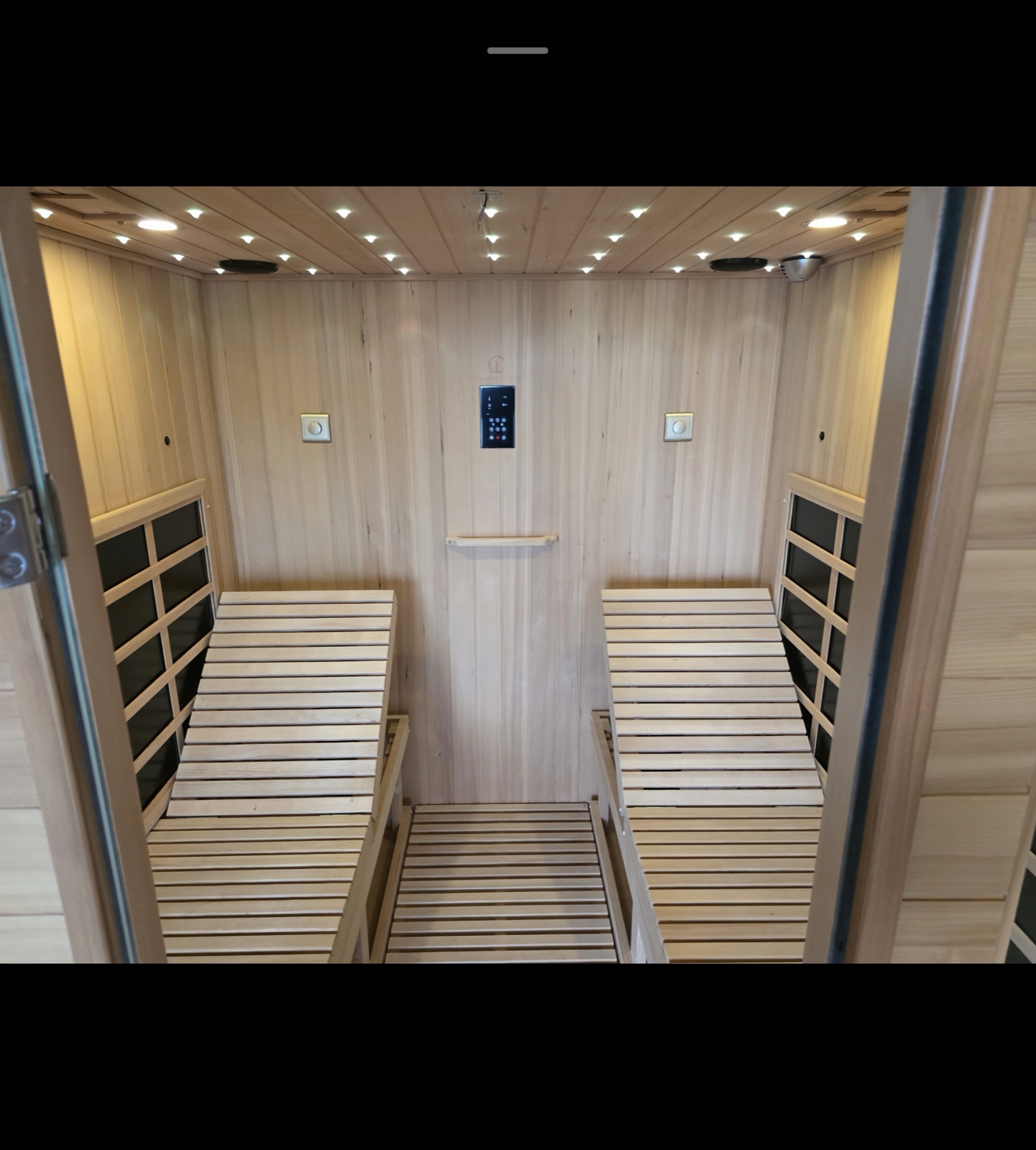 4-seat infrared sauna